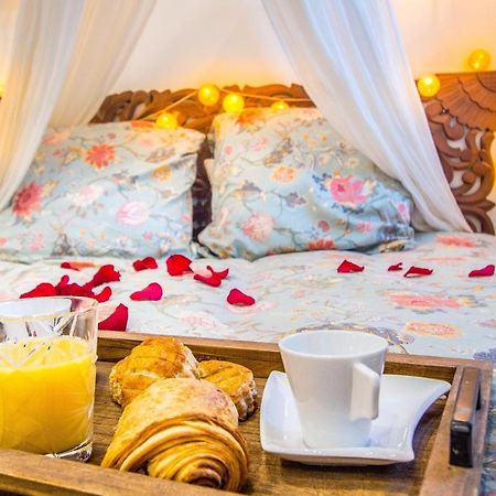Jacuzzi - La Petite Romantique - Flobnb Laon Exterior photo