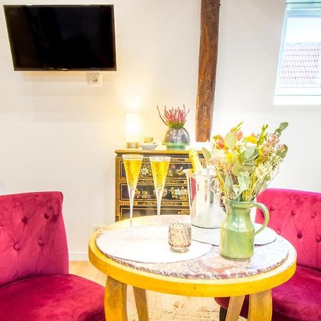 Jacuzzi - La Petite Romantique - Flobnb Laon Exterior photo