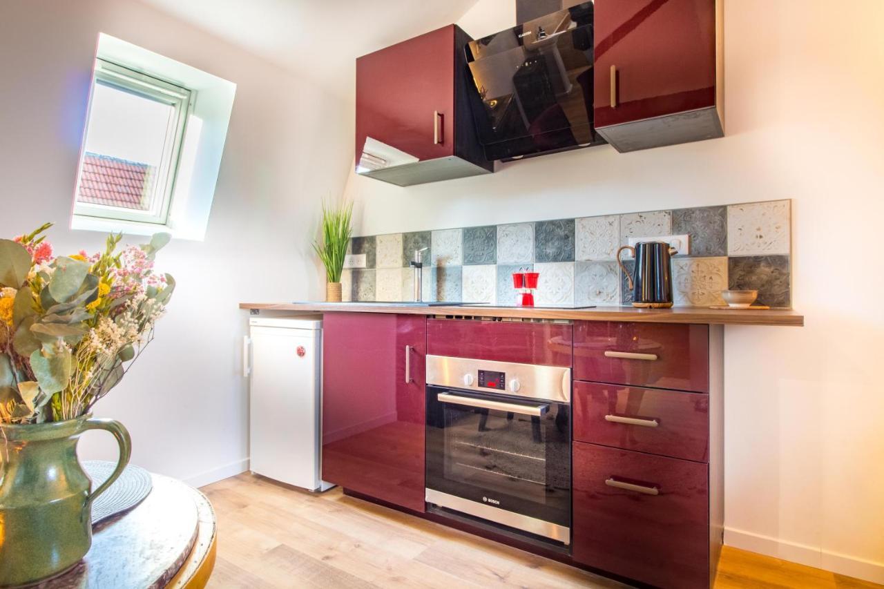 Jacuzzi - La Petite Romantique - Flobnb Laon Exterior photo